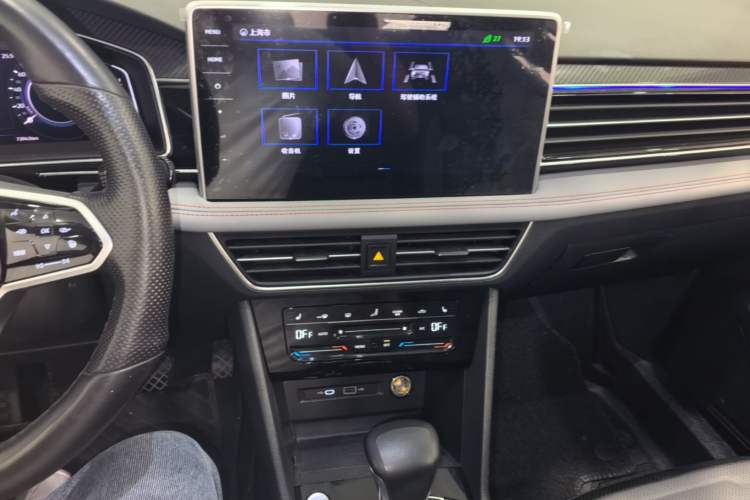 Used Volkswagen Tiguan L New Energy 2022 430 PHEV Plug-in Hybrid Flagship Edition Audio And AC Panel