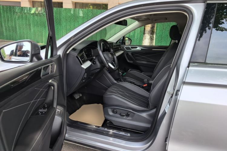 Used Volkswagen Tiguan L New Energy 2022 430 PHEV Plug-in Hybrid Prestige Edition Driver Seat