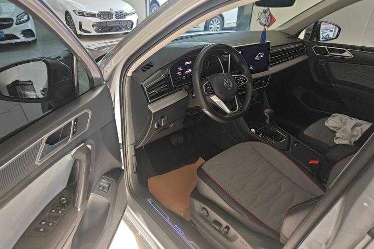 Used Volkswagen Tiguan L New Energy 2022 430 PHEV Plug-in Hybrid Flagship Edition Driver Seat