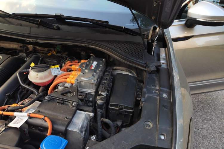 Used Volkswagen Tiguan L New Energy 2022 430 PHEV Plug-in Hybrid Flagship Edition Engine Bay Left