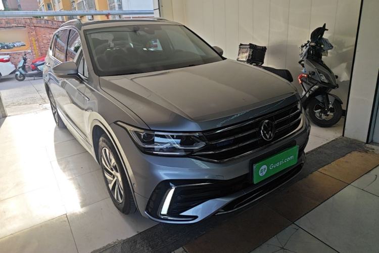 Used Volkswagen Tiguan L New Energy 2022 430 PHEV Plug-in Hybrid Flagship Edition Front Right 45 Deg