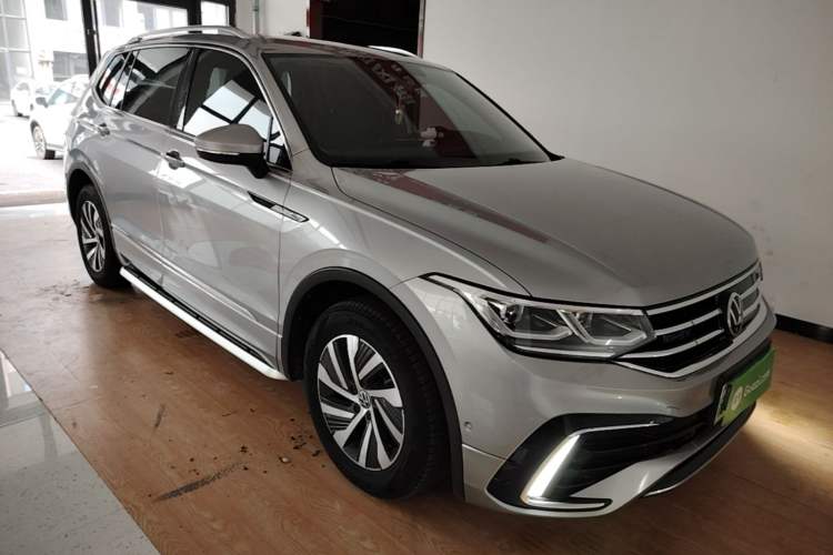 Used Volkswagen Tiguan L New Energy 2022 430 PHEV Plug-in Hybrid Flagship Edition Front Right 45 Deg