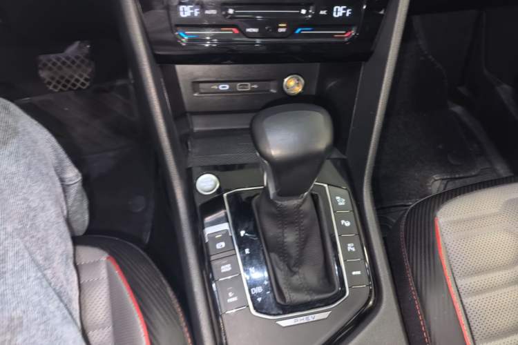 Used Volkswagen Tiguan L New Energy 2022 430 PHEV Plug-in Hybrid Flagship Edition Gear Lever