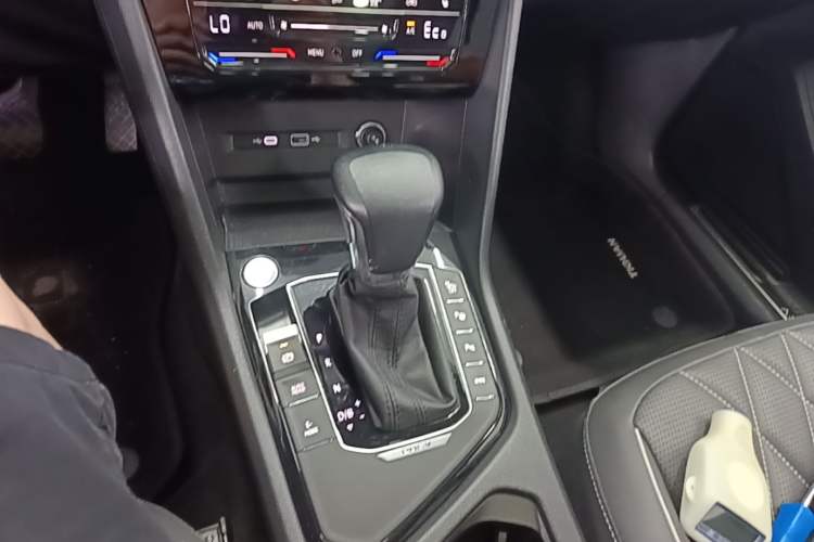 Used Volkswagen Tiguan L New Energy 2022 430 PHEV Plug-in Hybrid Prestige Edition Gear Lever