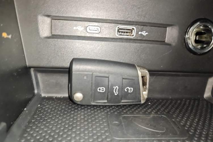 Used Volkswagen Tiguan L New Energy 2022 430 PHEV Plug-in Hybrid Prestige Edition Interior 1