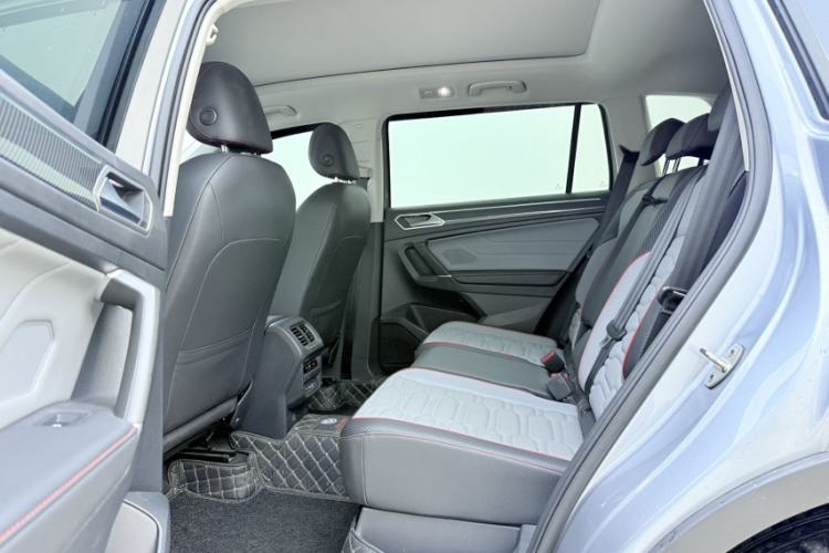 Used Volkswagen Tiguan L New Energy 2022 430 PHEV Plug-in Hybrid Flagship Edition Interior 1