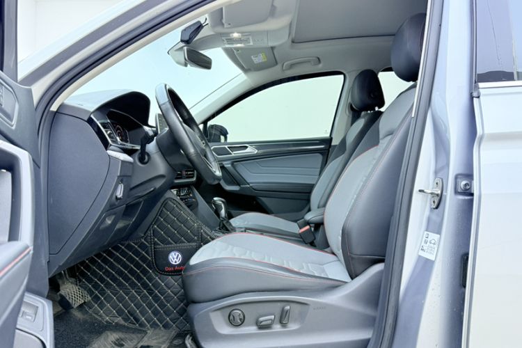 Used Volkswagen Tiguan L New Energy 2022 430 PHEV Plug-in Hybrid Flagship Edition Interior 3