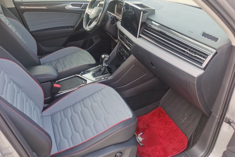 Used Volkswagen Tiguan L New Energy 2022 430 PHEV Plug-in Hybrid Flagship Edition Interior 5