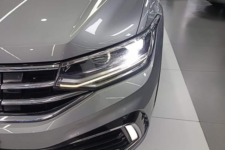 Used Volkswagen Tiguan L New Energy 2022 430 PHEV Plug-in Hybrid Prestige Edition Left Front Headlight