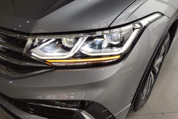 Used Volkswagen Tiguan L New Energy 2022 430 PHEV Plug-in Hybrid Flagship Edition Left Front Headlight