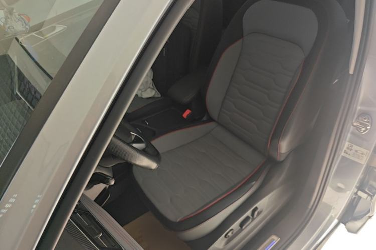 Used Volkswagen Tiguan L New Energy 2022 430 PHEV Plug-in Hybrid Flagship Edition Left Front Seat