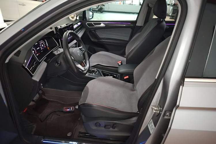 Used Volkswagen Tiguan L New Energy 2022 430 PHEV Plug-in Hybrid Flagship Edition Left Front Seat