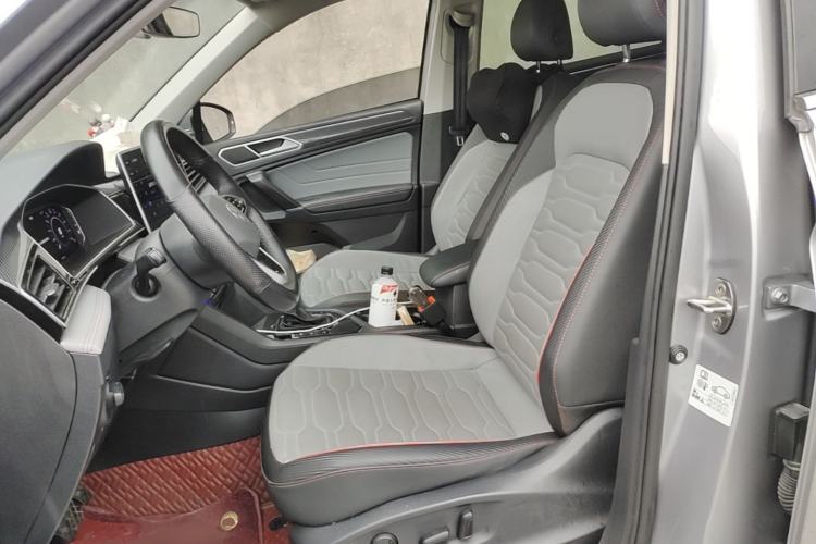 Used Volkswagen Tiguan L New Energy 2022 430 PHEV Plug-in Hybrid Prestige Edition Left Front Seat