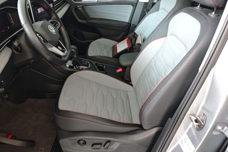 Used Volkswagen Tiguan L New Energy 2022 430 PHEV Plug-in Hybrid Flagship Edition Left Front Seat