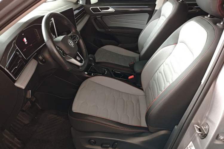 Used Volkswagen Tiguan L New Energy 2022 430 PHEV Plug-in Hybrid Flagship Edition Left Front Seat
