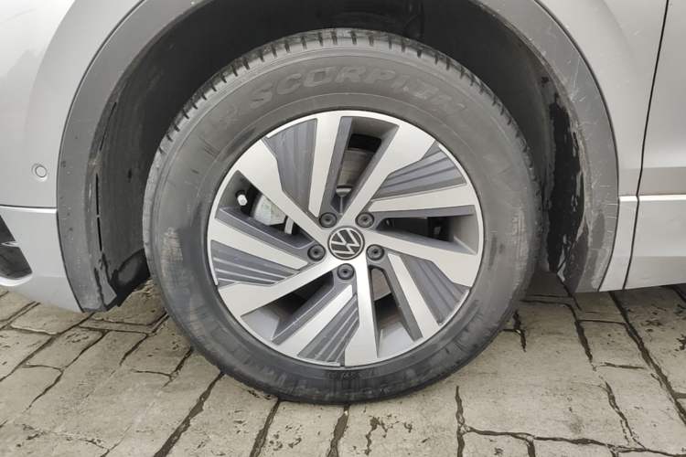 Used Volkswagen Tiguan L New Energy 2022 430 PHEV Plug-in Hybrid Prestige Edition Left Front Wheel Hub