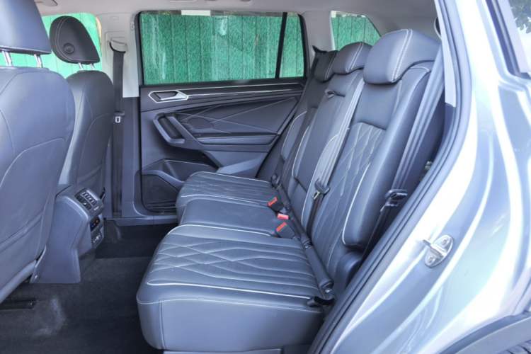 Used Volkswagen Tiguan L New Energy 2022 430 PHEV Plug-in Hybrid Prestige Edition Left Rear Seat