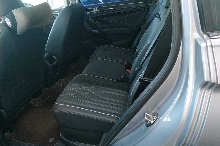 Used Volkswagen Tiguan L New Energy 2022 430 PHEV Plug-in Hybrid Flagship Edition Left Rear Seat