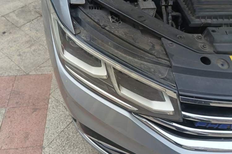 Used Volkswagen Tiguan L New Energy 2022 430 PHEV Plug-in Hybrid Flagship Edition Right Front Headlight