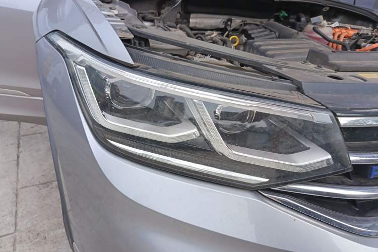 Used Volkswagen Tiguan L New Energy 2022 430 PHEV Plug-in Hybrid Flagship Edition Right Front Headlight