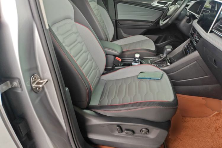 Used Volkswagen Tiguan L New Energy 2022 430 PHEV Plug-in Hybrid Prestige Edition Right Front Seat