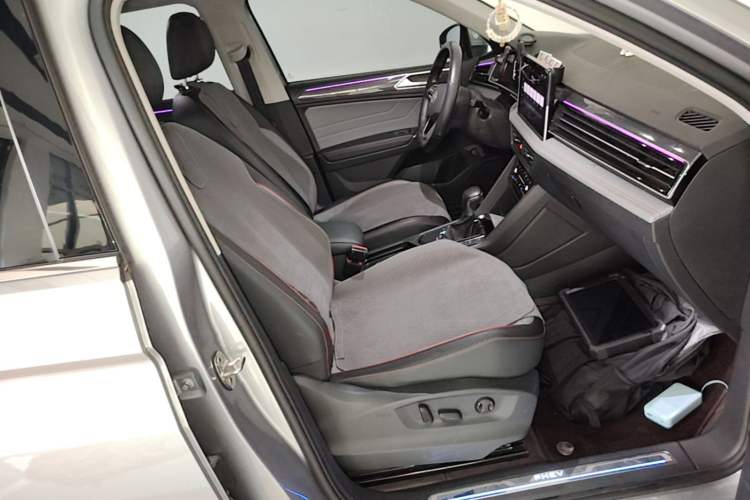 Used Volkswagen Tiguan L New Energy 2022 430 PHEV Plug-in Hybrid Flagship Edition Right Front Seat
