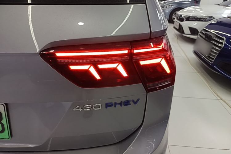 Used Volkswagen Tiguan L New Energy 2022 430 PHEV Plug-in Hybrid Prestige Edition Right Rear Taillight