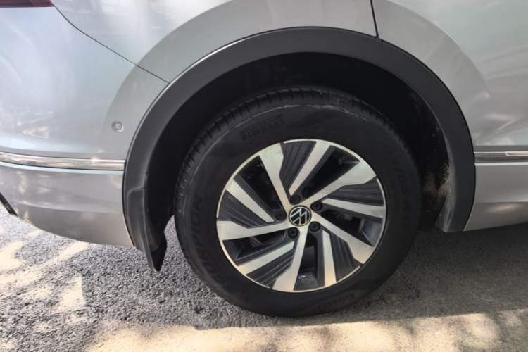 Used Volkswagen Tiguan L New Energy 2022 430 PHEV Plug-in Hybrid Prestige Edition Right Rear Wheel Hub