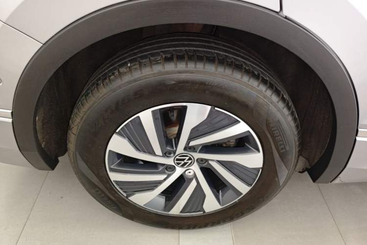 Used Volkswagen Tiguan L New Energy 2022 430 PHEV Plug-in Hybrid Flagship Edition Right Rear Wheel Hub
