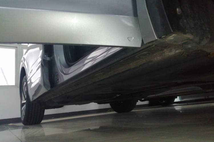 Used Volkswagen Tiguan L New Energy 2022 430 PHEV Plug-in Hybrid Flagship Edition Right Side Sill