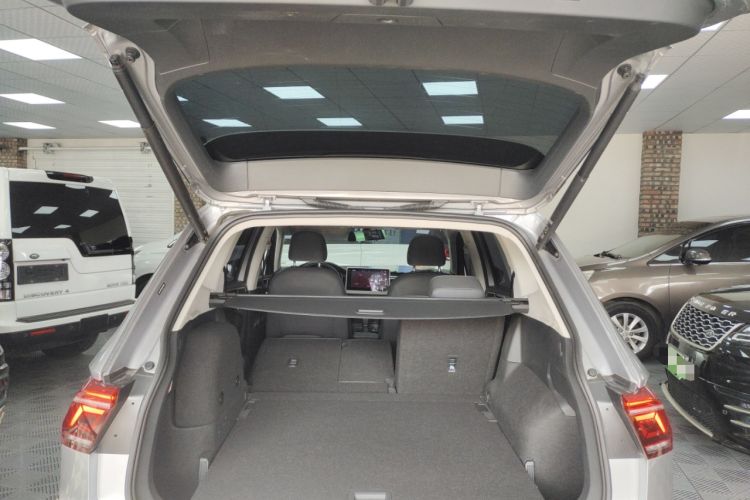 Used Volkswagen Tiguan L New Energy 2022 430 PHEV Plug-in Hybrid Prestige Edition Trunk