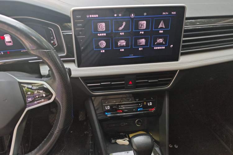 Used Volkswagen Tiguan L New Energy 2022 430 PHEV Plug-in Hybrid Prestige Edition Audio And AC Panel