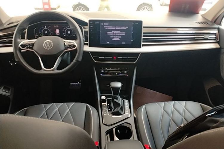 Used Volkswagen Tiguan L New Energy 2022 430 PHEV Plug-in Hybrid Prestige Edition Center Console