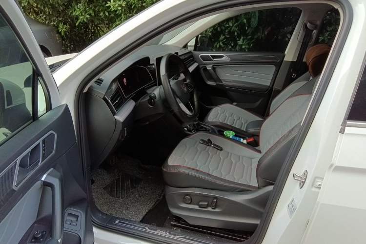Used Volkswagen Tiguan L New Energy 2022 430 PHEV Plug-in Hybrid Flagship Edition Driver Seat