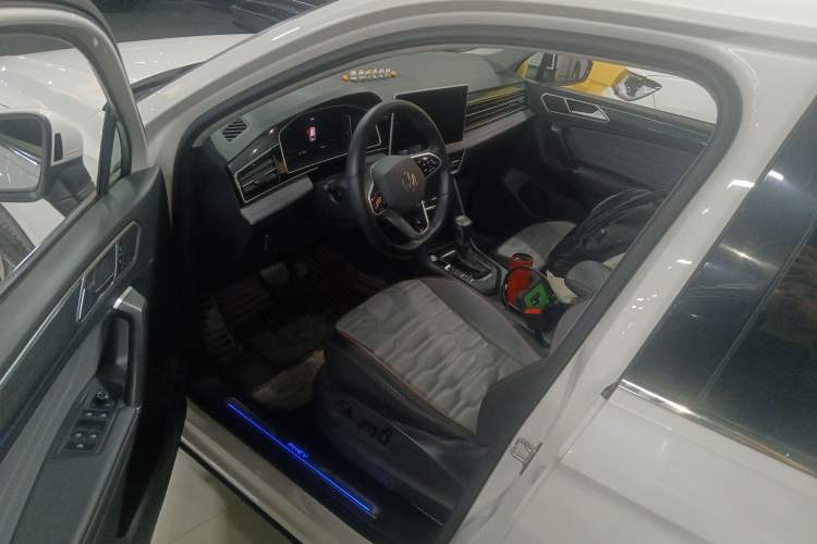 Used Volkswagen Tiguan L New Energy 2022 430 PHEV Plug-in Hybrid Flagship Edition Driver Seat