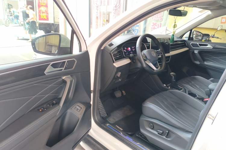 Used Volkswagen Tiguan L New Energy 2022 430 PHEV Plug-in Hybrid Prestige Edition Driver Seat