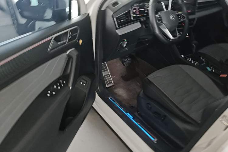 Used Volkswagen Tiguan L New Energy 2022 430 PHEV Plug-in Hybrid Flagship Edition Driver Seat