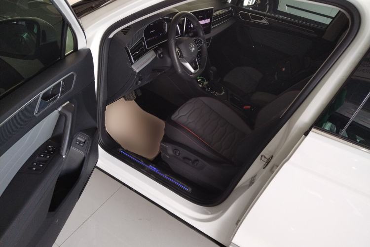 Used Volkswagen Tiguan L New Energy 2022 430 PHEV Plug-in Hybrid Flagship Edition Driver Seat