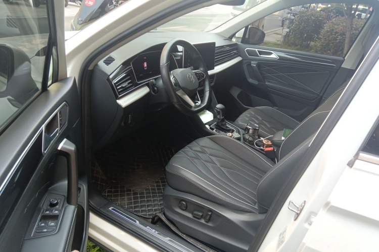 Used Volkswagen Tiguan L New Energy 2022 430 PHEV Plug-in Hybrid Prestige Edition Driver Seat