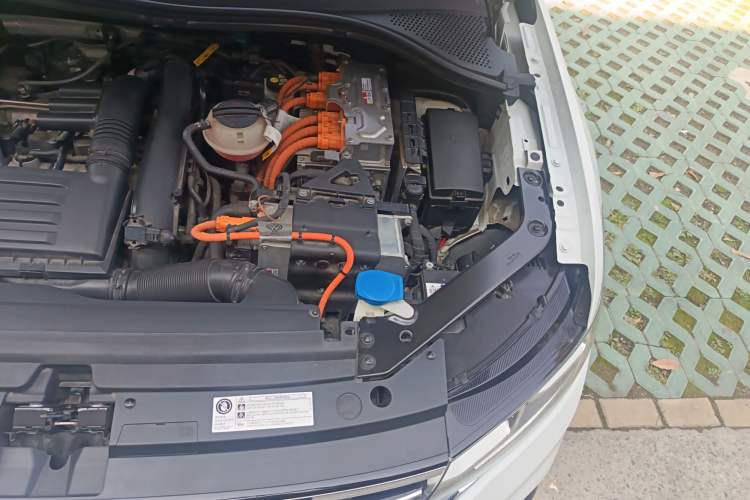 Used Volkswagen Tiguan L New Energy 2022 430 PHEV Plug-in Hybrid Flagship Edition Engine Bay Left