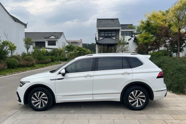 Used Volkswagen Tiguan L New Energy 2022 430 PHEV Plug-in Hybrid Prestige Edition Exterior 2