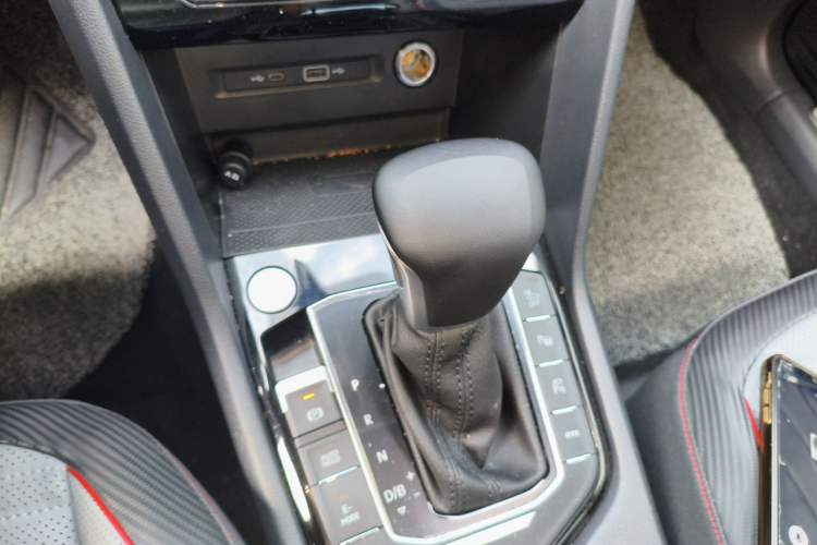 Used Volkswagen Tiguan L New Energy 2022 430 PHEV Plug-in Hybrid Flagship Edition Gear Lever