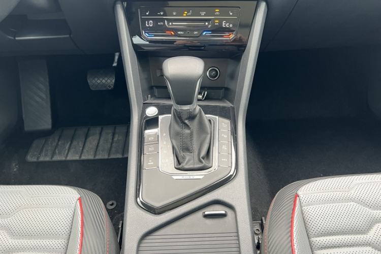 Used Volkswagen Tiguan L New Energy 2022 430 PHEV Plug-in Hybrid Prestige Edition Gear Lever