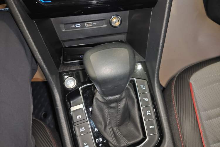 Used Volkswagen Tiguan L New Energy 2022 430 PHEV Plug-in Hybrid Flagship Edition Gear Lever