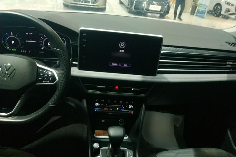 Used Volkswagen Tiguan L New Energy 2022 430 PHEV Plug-in Hybrid Flagship Edition Interior 2