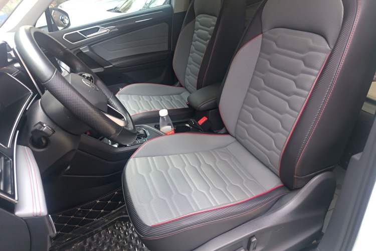 Used Volkswagen Tiguan L New Energy 2022 430 PHEV Plug-in Hybrid Flagship Edition Left Front Seat
