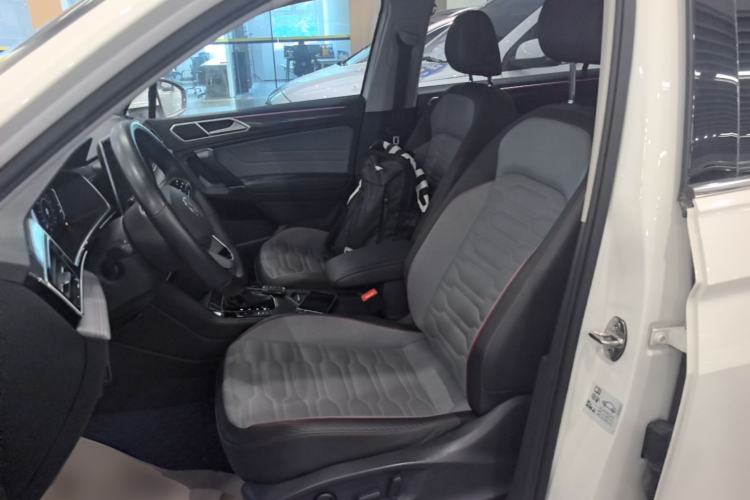 Used Volkswagen Tiguan L New Energy 2022 430 PHEV Plug-in Hybrid Flagship Edition Left Front Seat