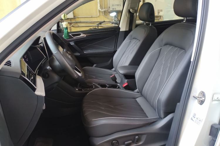 Used Volkswagen Tiguan L New Energy 2022 430 PHEV Plug-in Hybrid Prestige Edition Left Front Seat