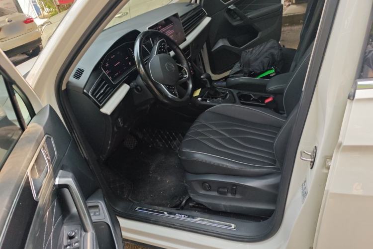 Used Volkswagen Tiguan L New Energy 2022 430 PHEV Plug-in Hybrid Prestige Edition Left Front Seat