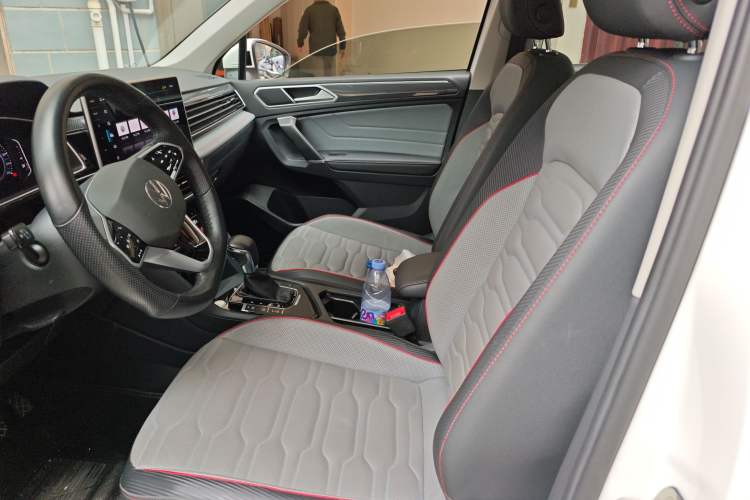 Used Volkswagen Tiguan L New Energy 2022 430 PHEV Plug-in Hybrid Flagship Edition Left Front Seat